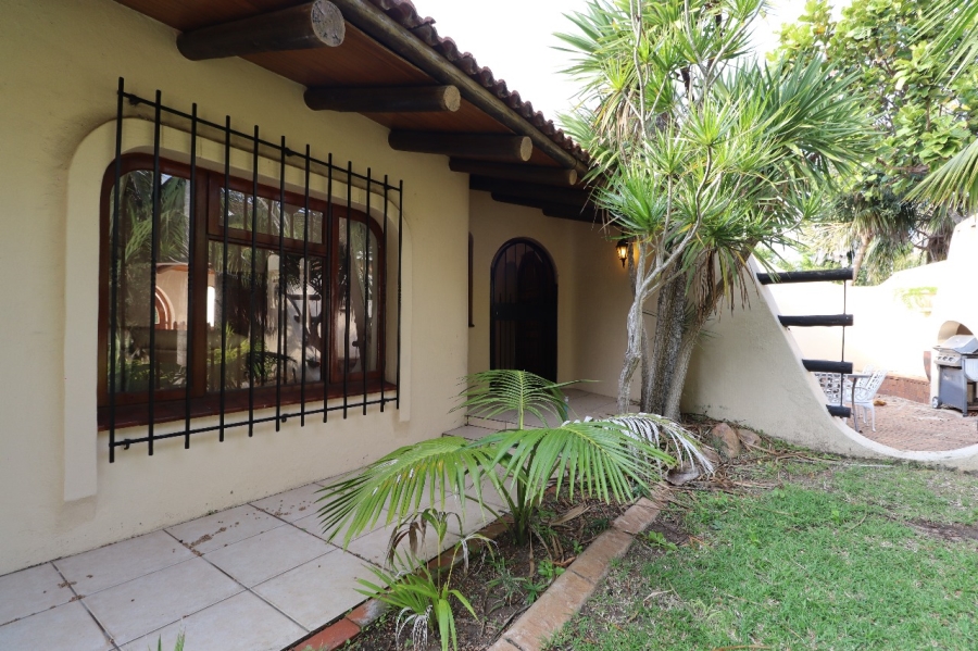 4 Bedroom Property for Sale in Summerstrand Eastern Cape